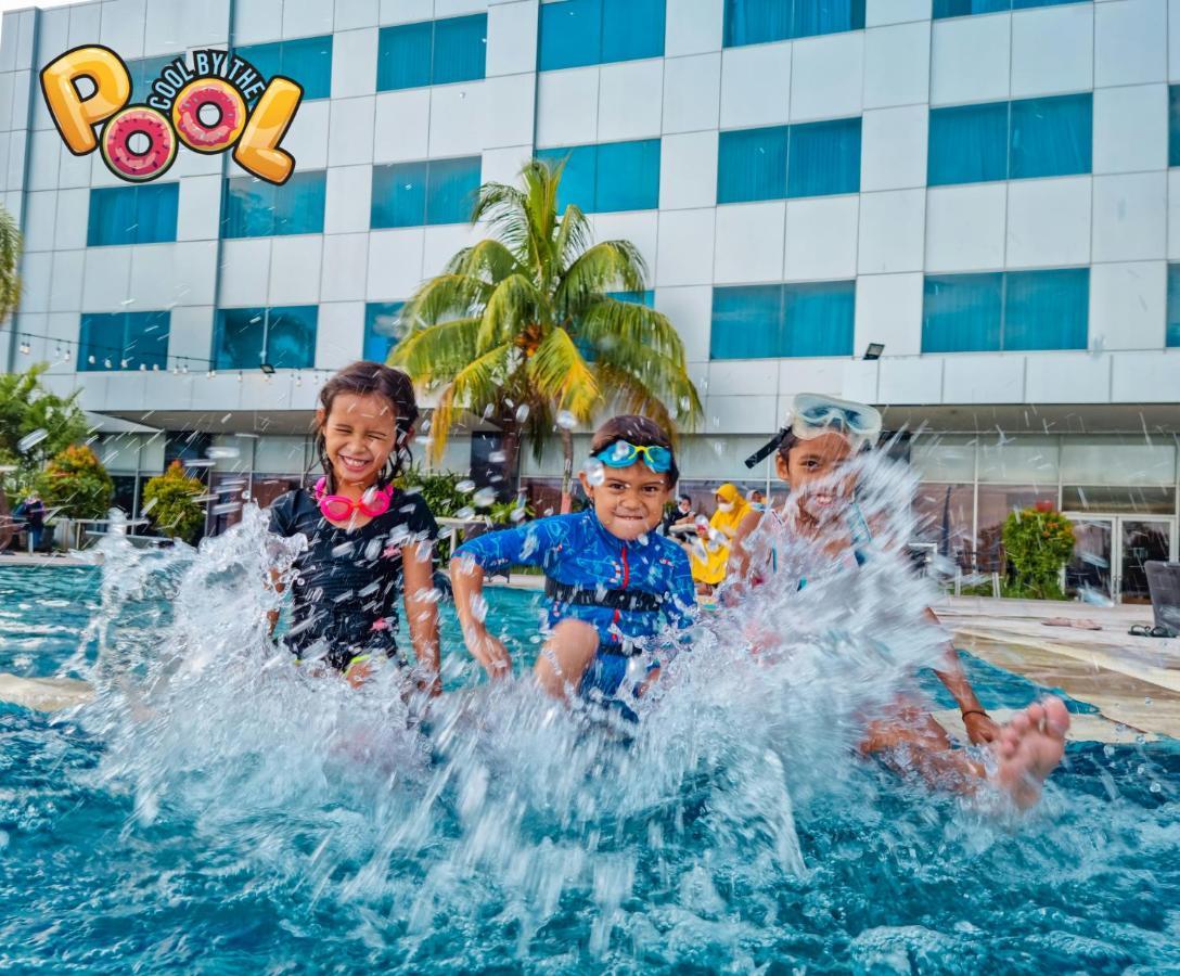Novotel Balikpapan Dış mekan fotoğraf
